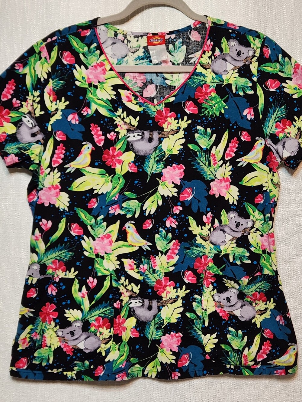 Dickies Scrubs Top Small/Mexium Cotton Sloth Koala